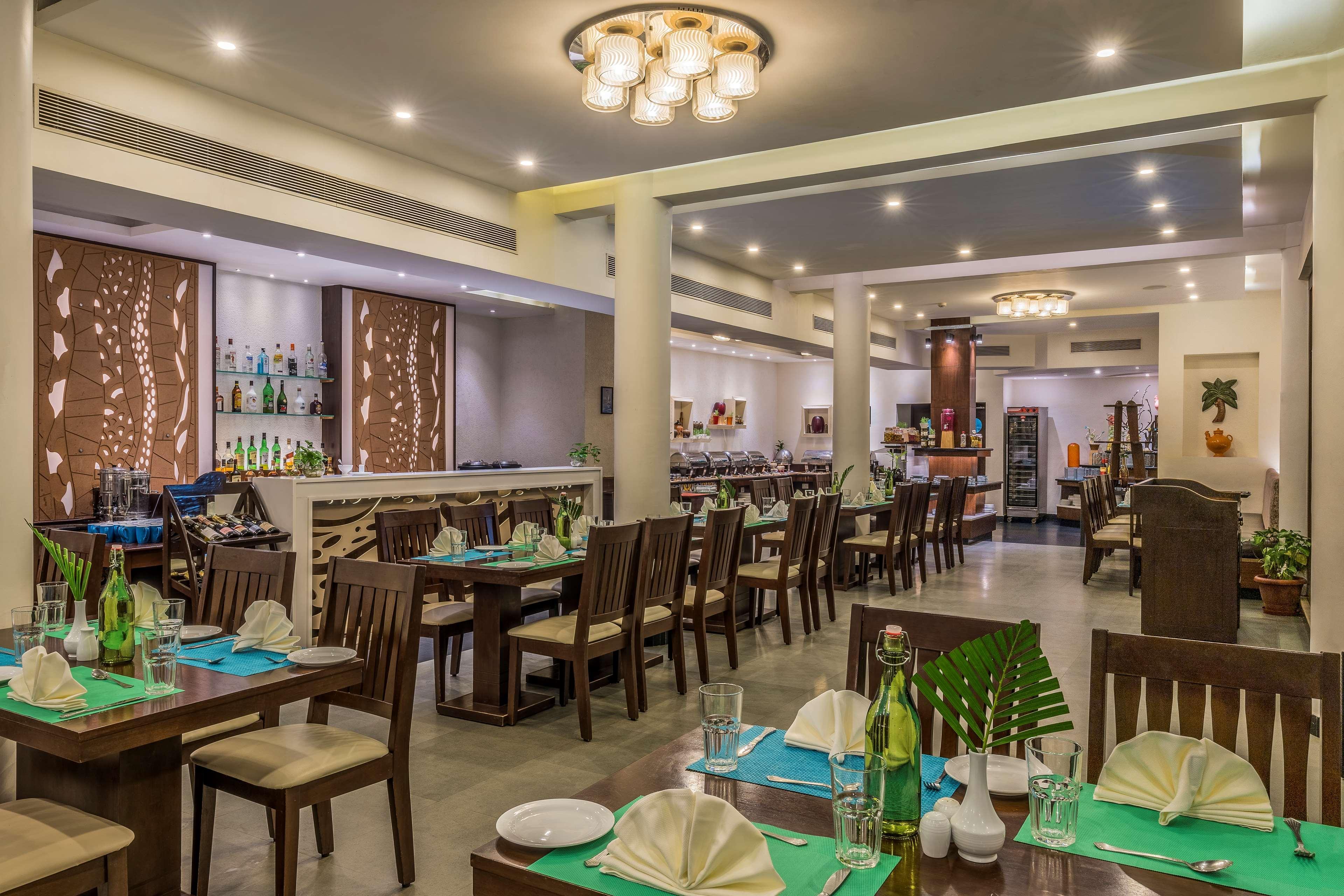 Radisson Goa Candolim Exterior photo