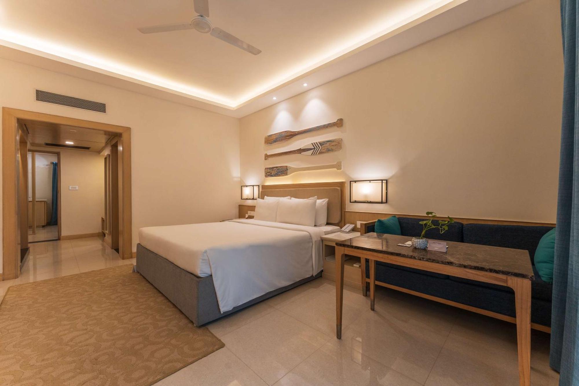 Radisson Goa Candolim Exterior photo
