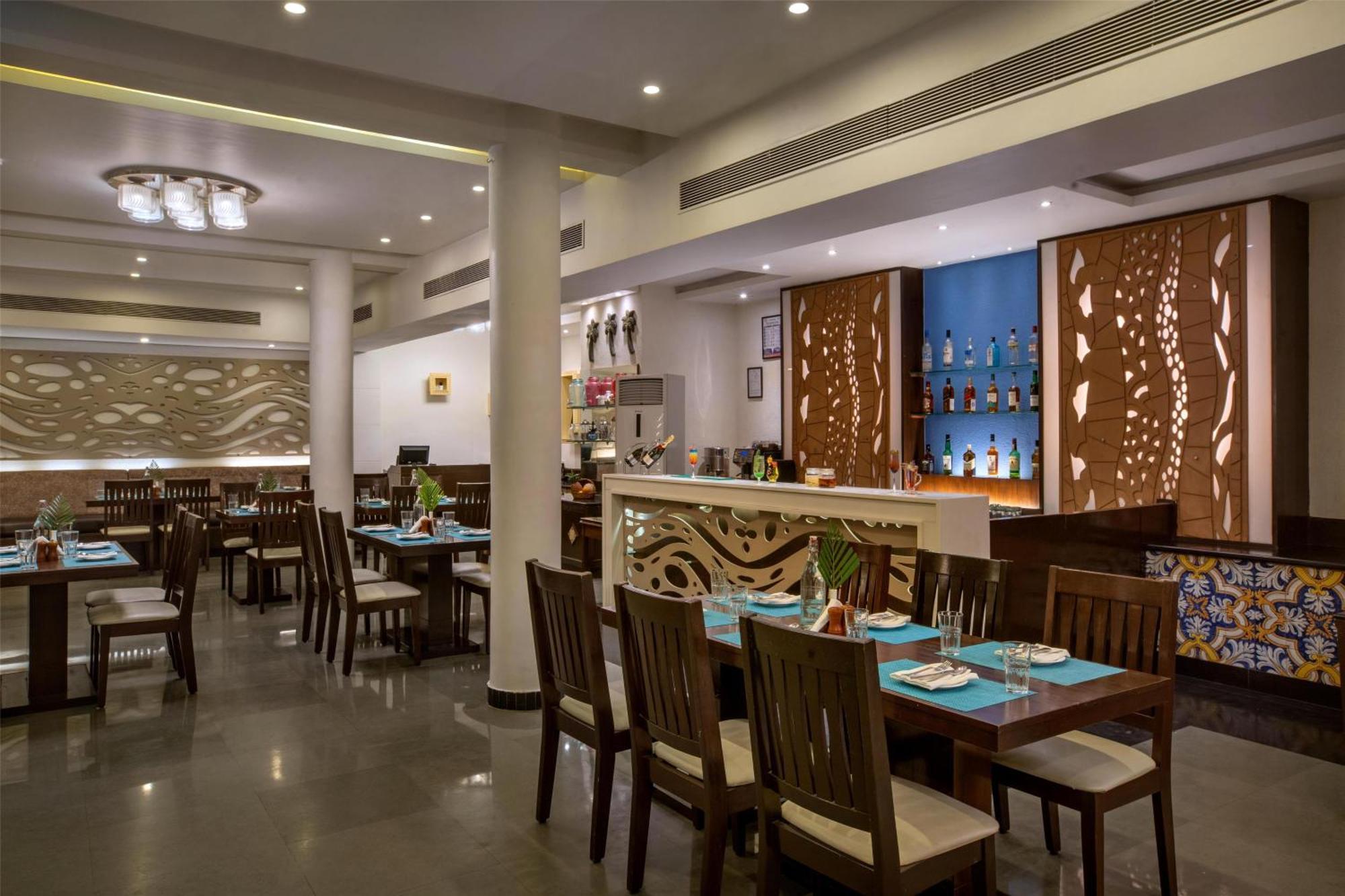 Radisson Goa Candolim Exterior photo