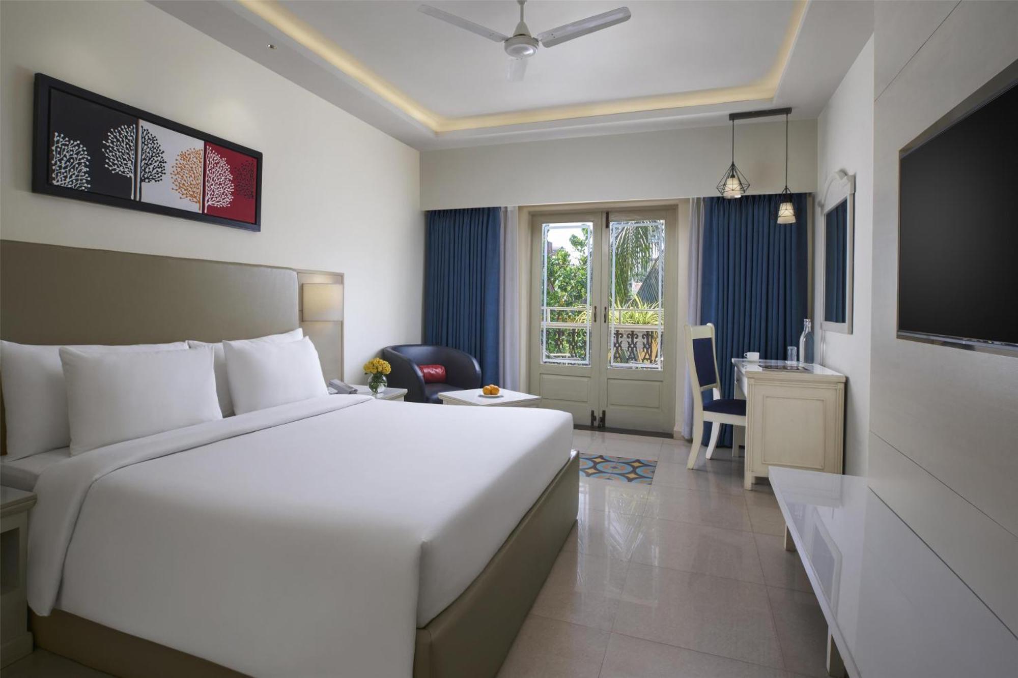Radisson Goa Candolim Exterior photo