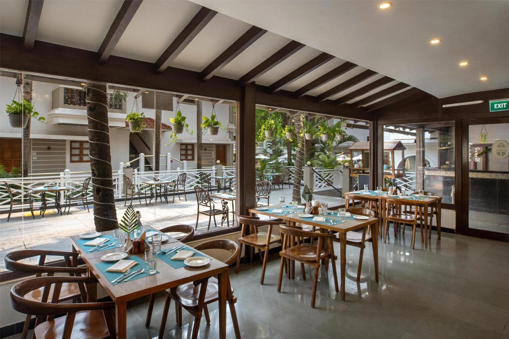 Radisson Goa Candolim Exterior photo