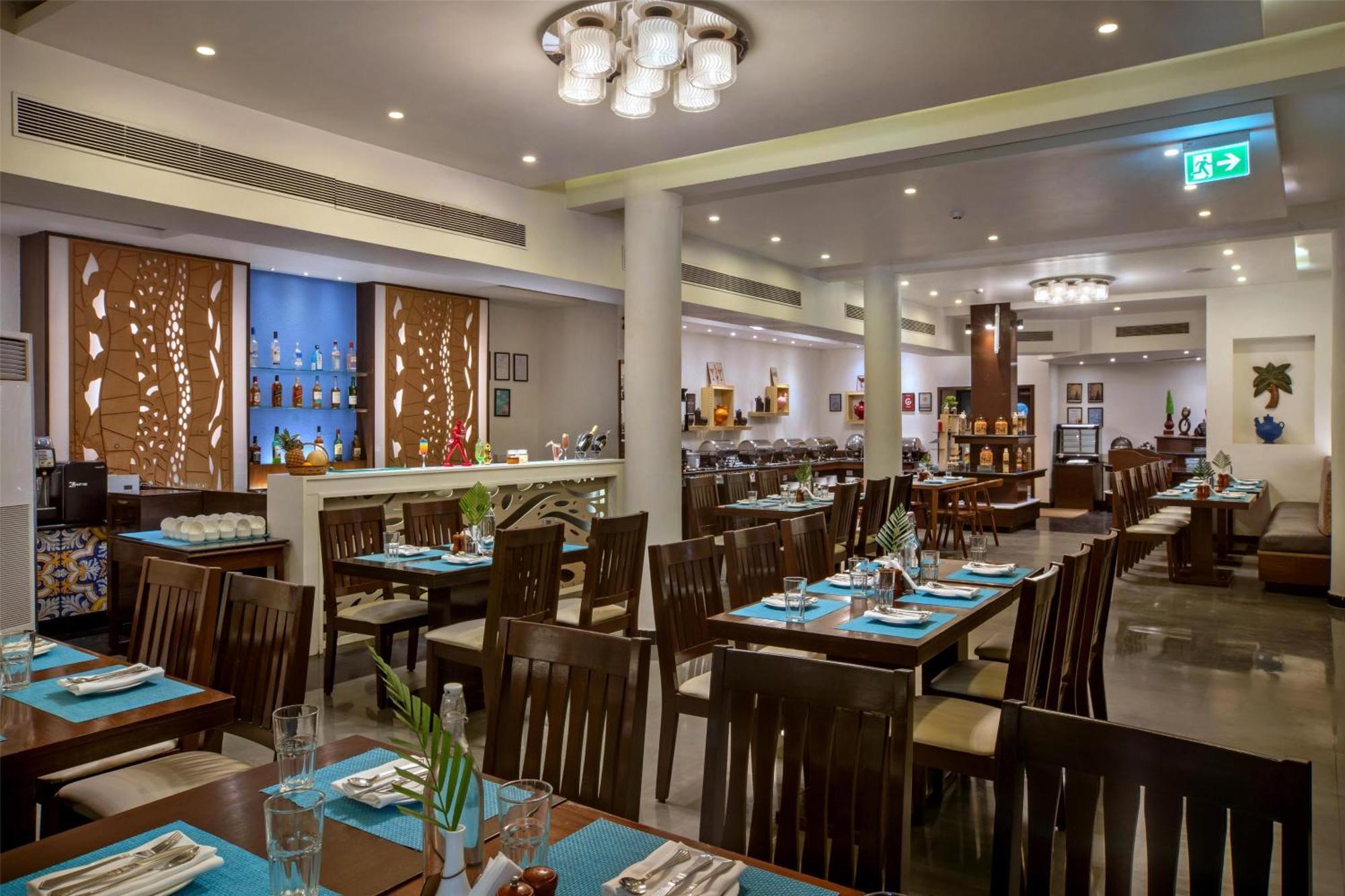 Radisson Goa Candolim Exterior photo